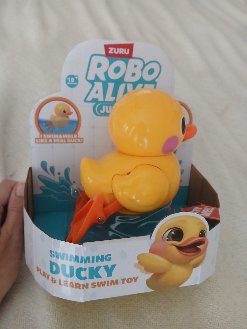 Robo Alive Yellow Swimming Bath Tub/ Pool Ducky Toy